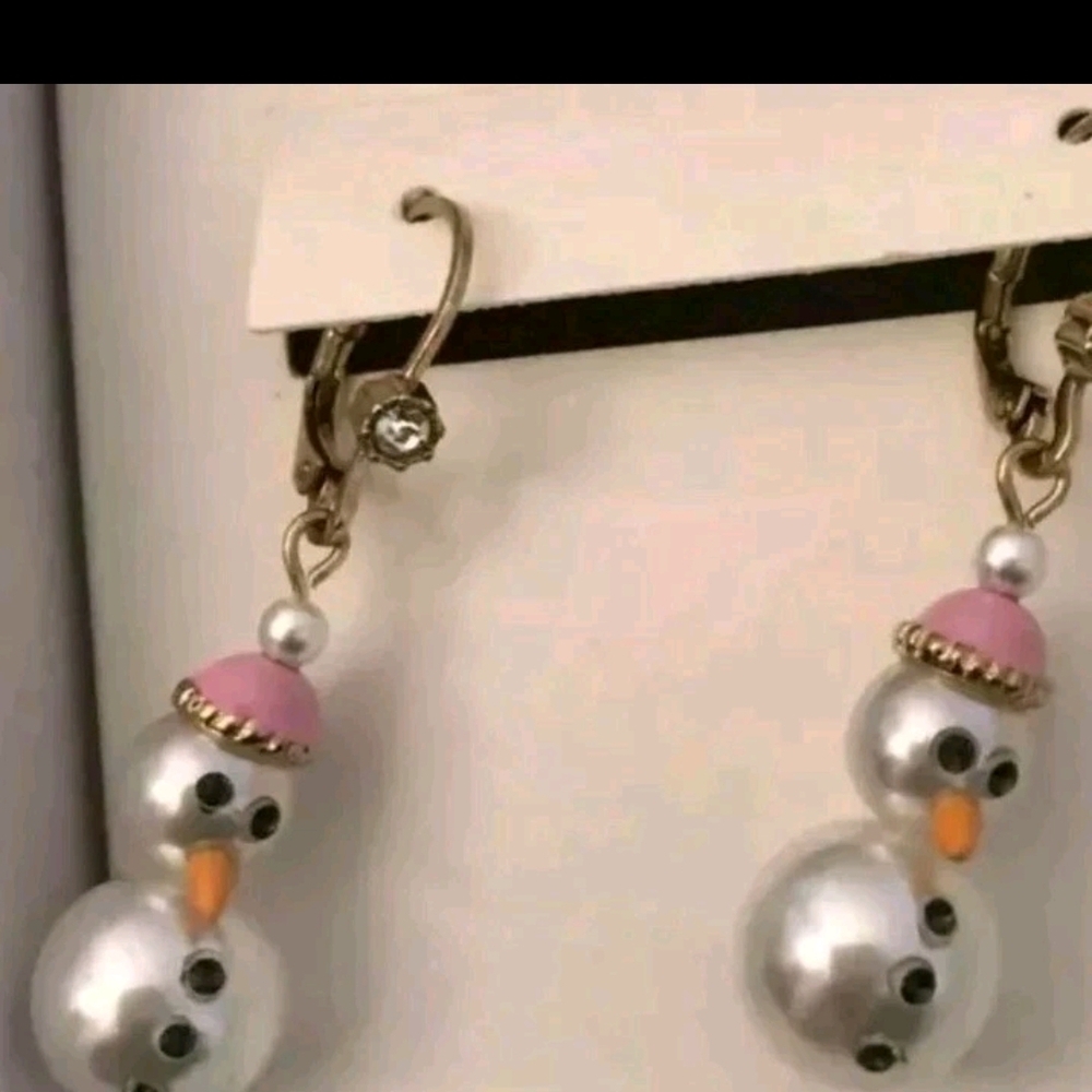 Betsey Johnson Pink Hat Pearl Snowman Earrings - Picture 4 of 5